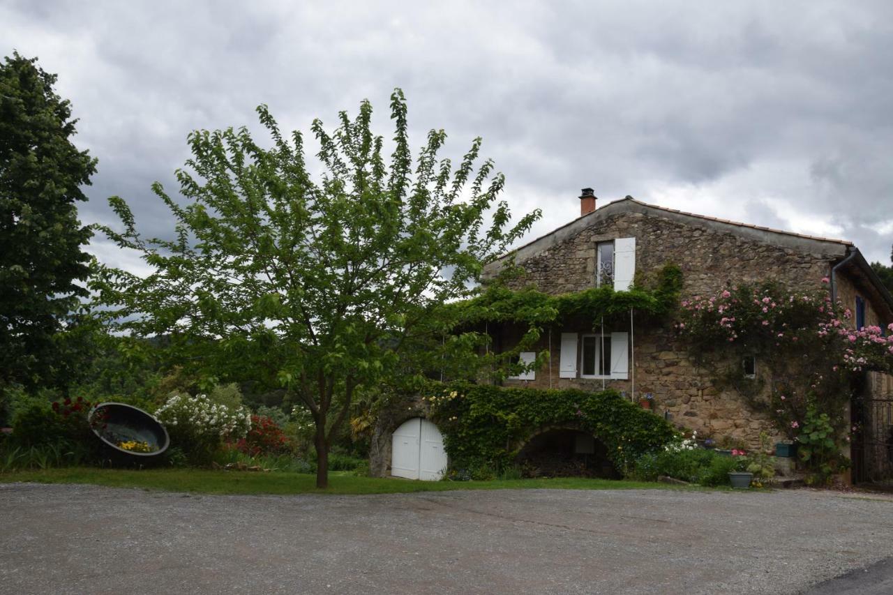 Hotel Ombre Bleue Du Figuier, Ailhon Exterior foto